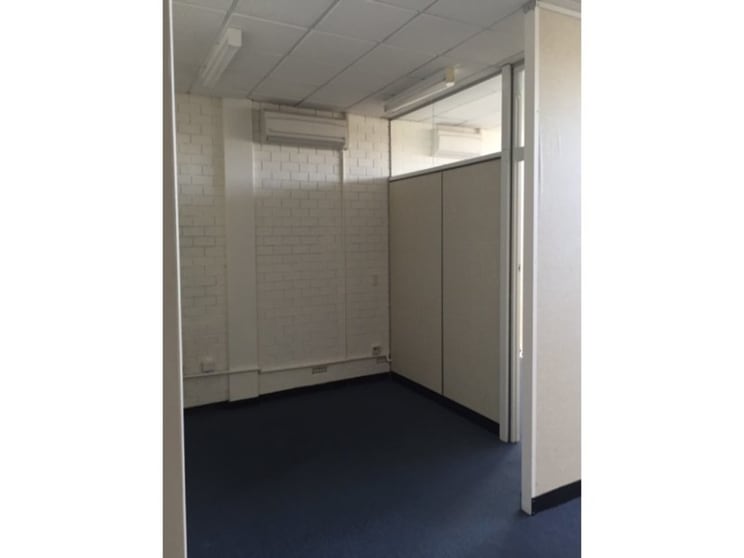 Click to view all images 4/439 Albany Highway Victoria Park WA 6100 - Image 3