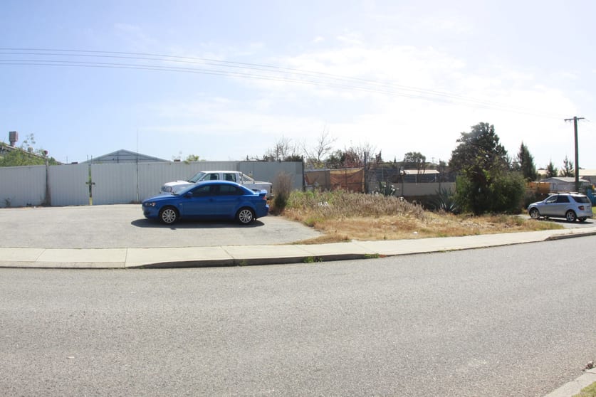 Click to view all images 19-21 Montreal Street Fremantle WA 6160 - Image 2