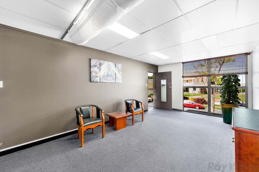 Click to view all images 4/55 McDougall Street Milton QLD 4064 - Image 2