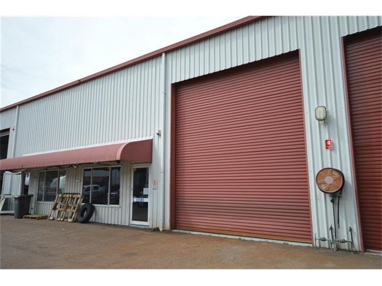 Click to view all images (Unit 6)/80 Excelsior Parade Toronto NSW 2283 - Image 2