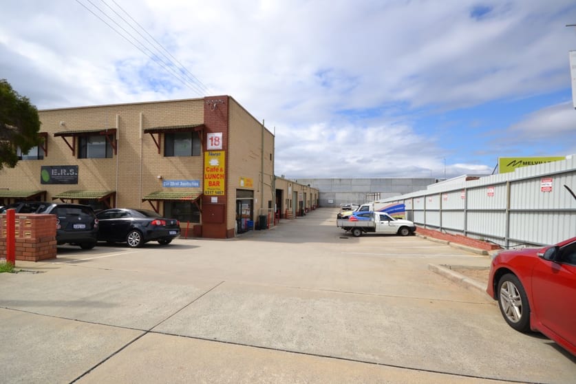Click to view all images 4/18 Thurso Road Myaree WA 6154 - Image 2