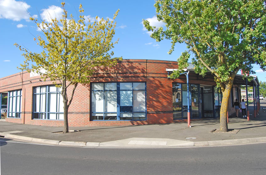 Click to view all images 18 Humffray Street North Bakery Hill VIC 3350 - Image 2