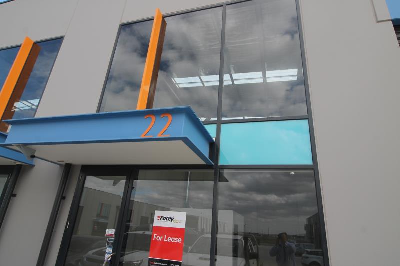 Click to view all images 22 Tango Circuit Pakenham VIC 3810 - Image 2