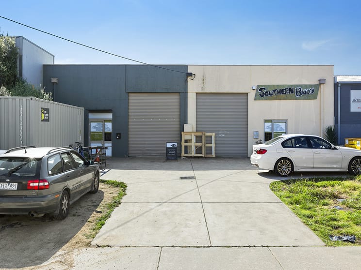 1 & 2/15 Bennetts Road Mornington VIC 3931 - Image 1