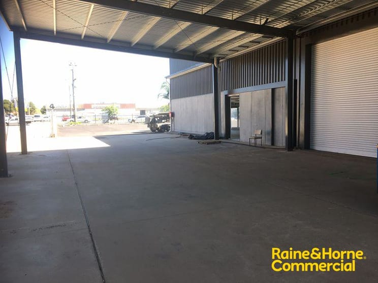 Click to view all images 369 EDWARD STREET Wagga Wagga NSW 2650 - Image 2