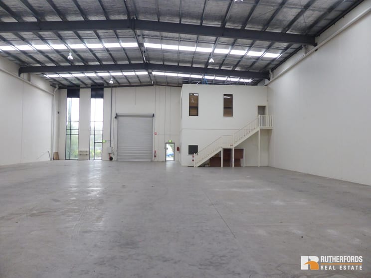 Click to view all images 3 Mallett Road Tullamarine VIC 3043 - Image 2