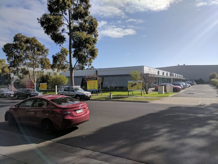 Click to view all images 12/17-19 Miles St Mulgrave VIC 3170 - Image 3