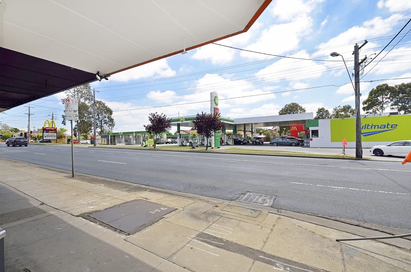 Click to view all images 1040b North Road Bentleigh East VIC 3165 - Image 2