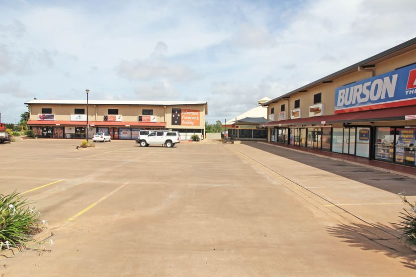 Click to view all images 3&4/5 McKenzie Place Yarrawonga NT 0830 - Image 3