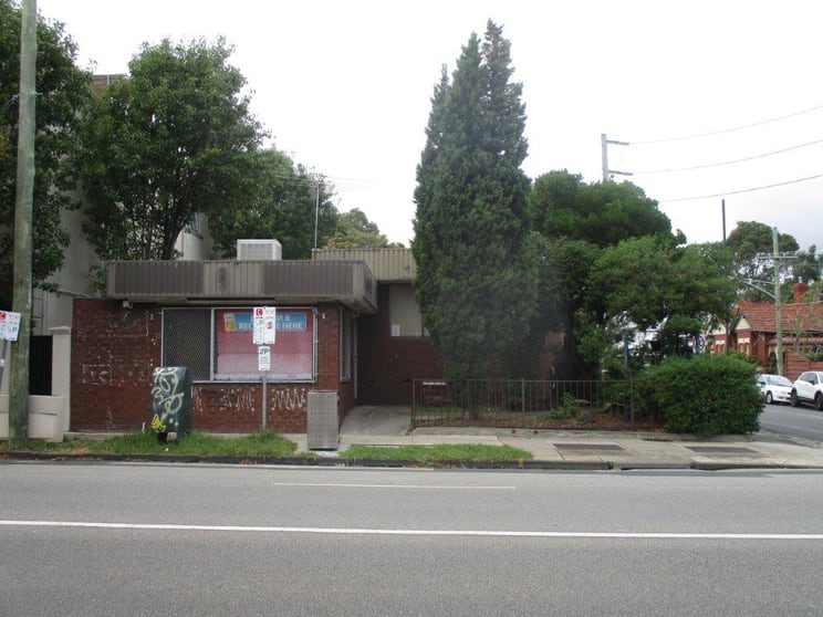 Click to view all images Rear 60 Barkly Street St Kilda VIC 3182 - Image 3