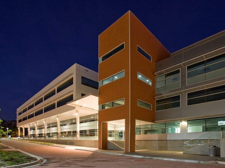 Click to view all images EQ4/70 Kent Street Deakin ACT 2600 - Image 1
