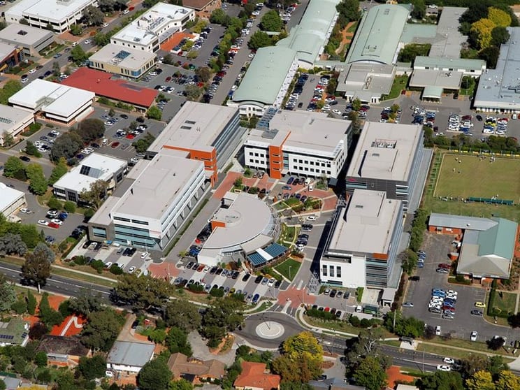 Click to view all images EQ4/70 Kent Street Deakin ACT 2600 - Image 2