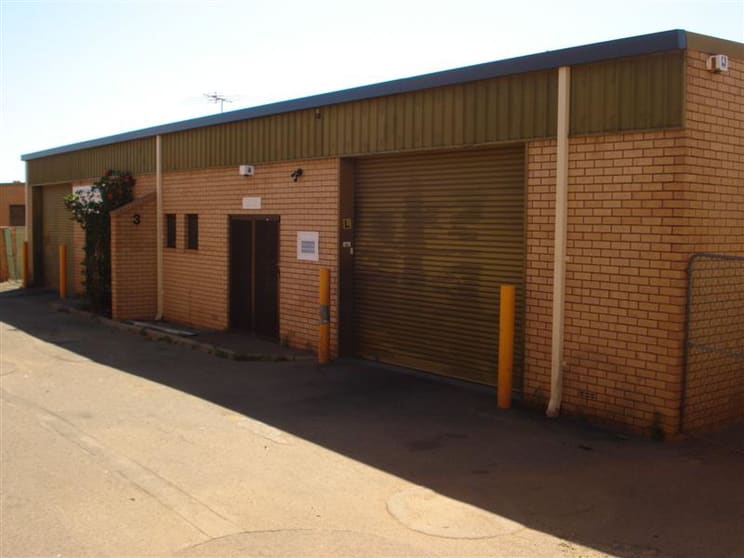 Click to view all images 2&3/229 Bank Street Welshpool WA 6106 - Image 1