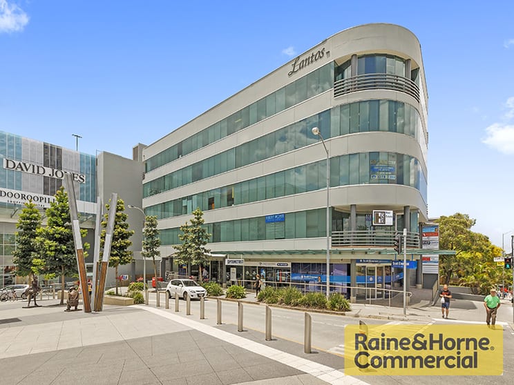Click to view all images 3D Stamford Road Indooroopilly QLD 4068 - Image 1