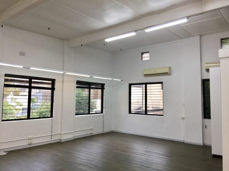 Click to view all images 10 Hart Street Surry Hills NSW 2010 - Image 2