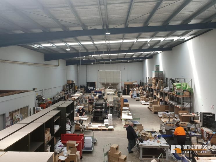 Click to view all images 76 Hume Highway Somerton VIC 3062 - Image 2