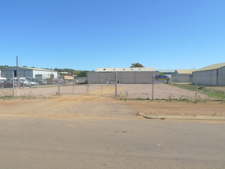 Click to view all images 12 Scanlon Street Chadwick WA 6450 - Image 1