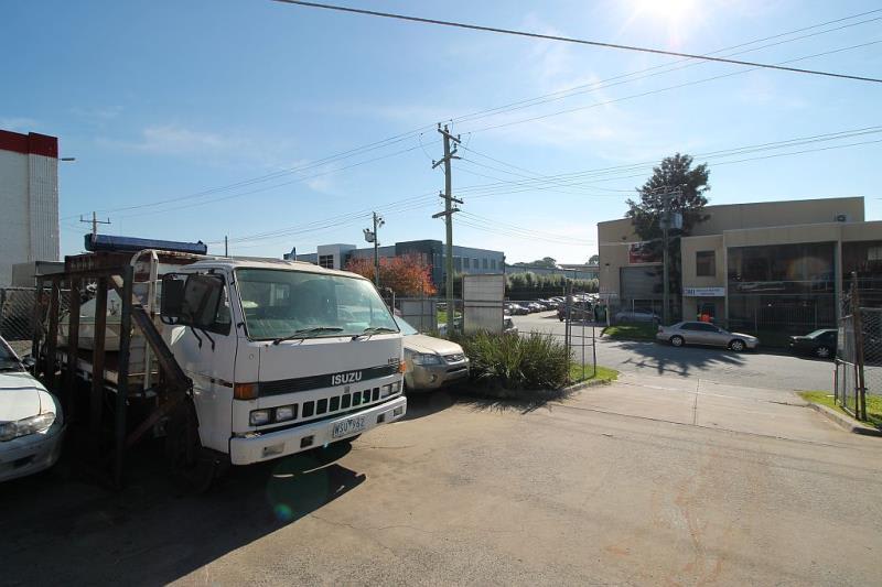 Click to view all images Unit 2/6 Fowler Road Dandenong VIC 3175 - Image 3