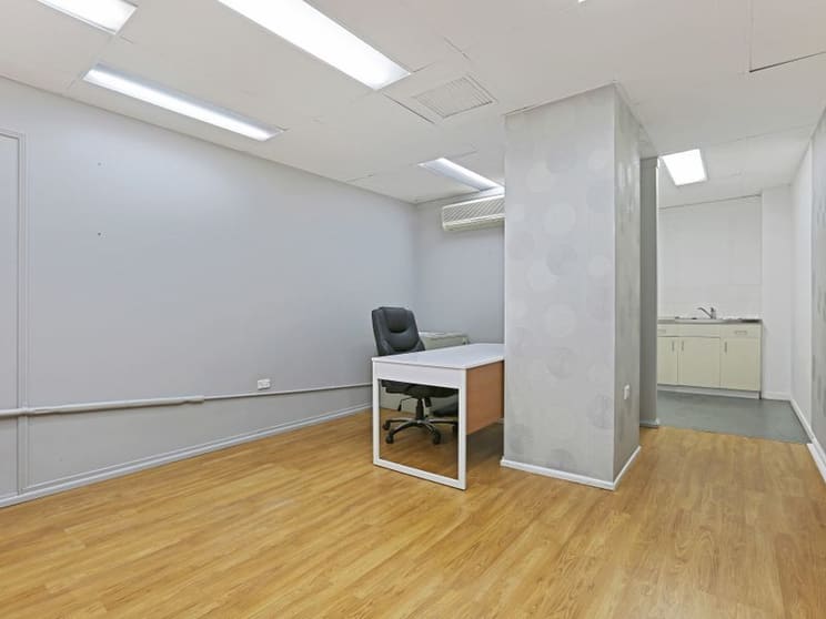 Click to view all images 3 & 3B/77 Oxford Street Bulimba QLD 4171 - Image 3