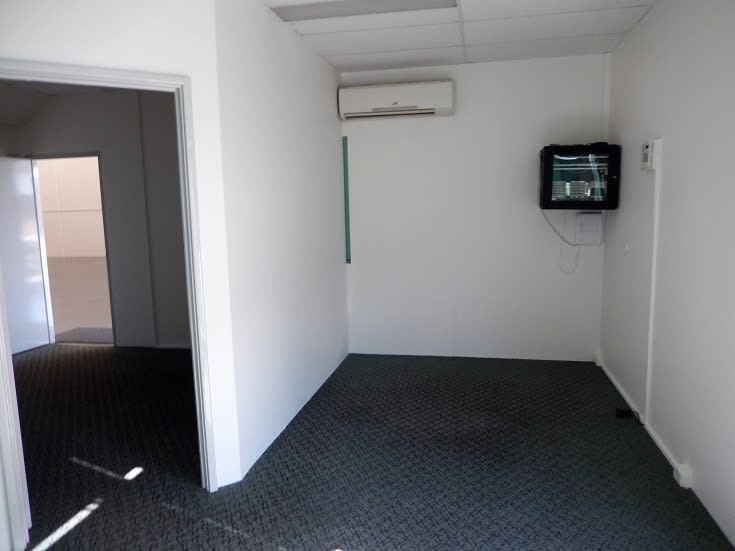 2/203 Star Street Welshpool WA 6106 - Image 3