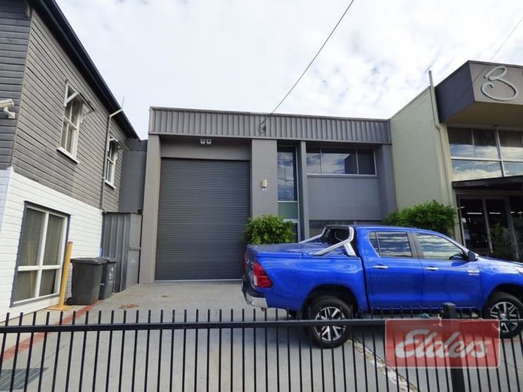 Click to view all images 27 Balaclava Street Woolloongabba QLD 4102 - Image 1