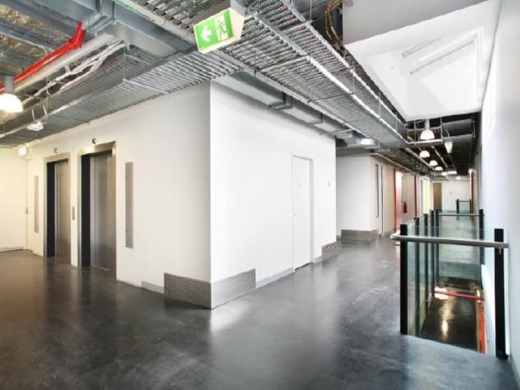 Click to view all images 313/15-87 Gladstone Street South Melbourne VIC 3205 - Image 3