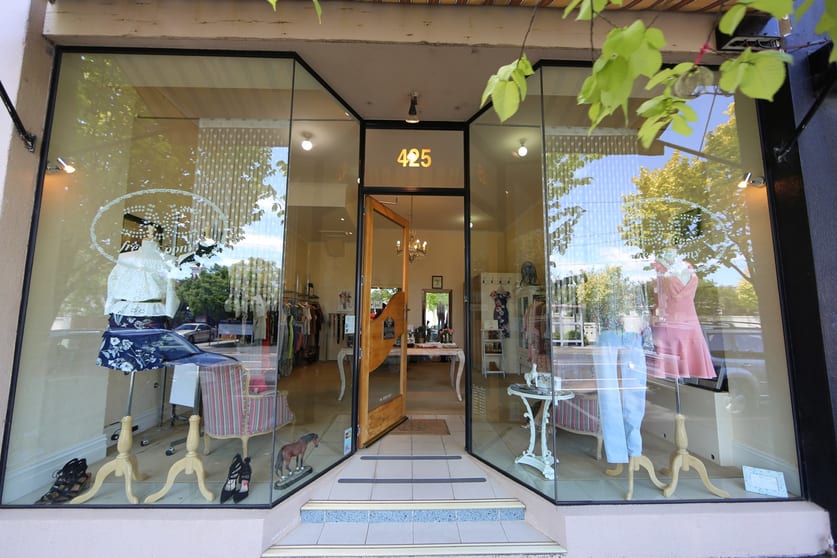 Click to view all images 425 Bay Street Brighton VIC 3186 - Image 2