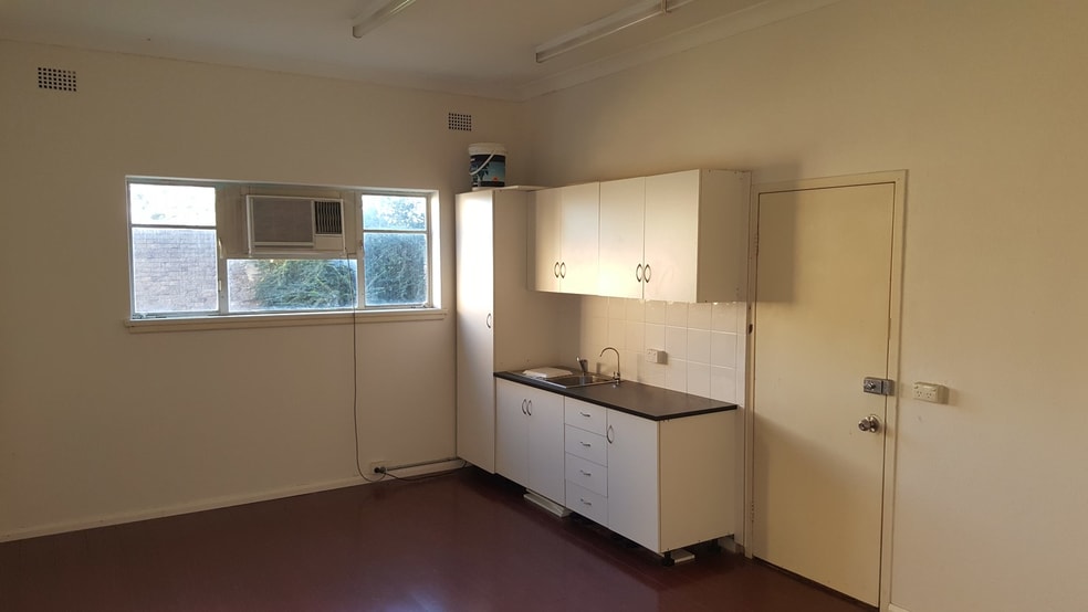 Click to view all images 4/8 Old Northern Road Baulkham Hills NSW 2153 - Image 2