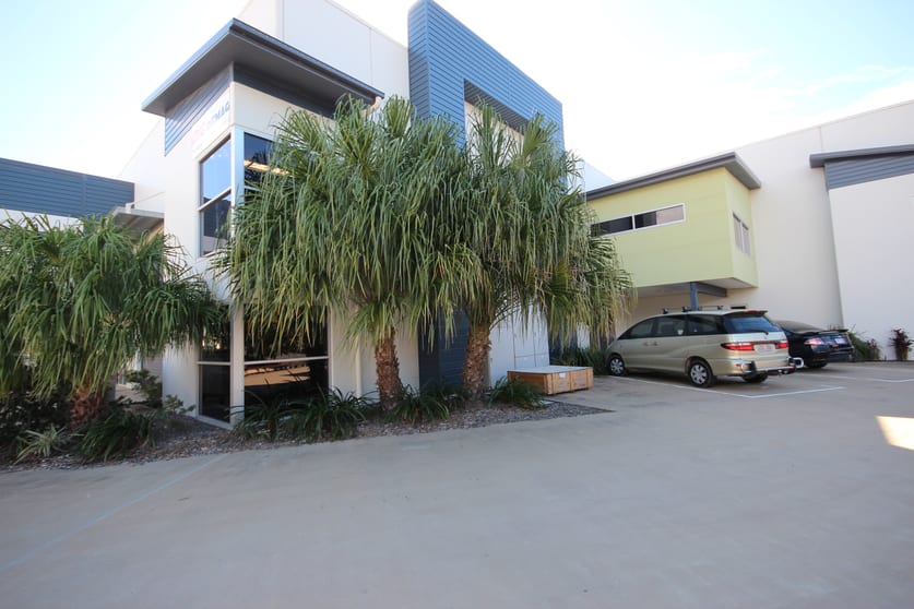Click to view all images Unit 13, 585 Ingham Road Mount St John QLD 4818 - Image 2