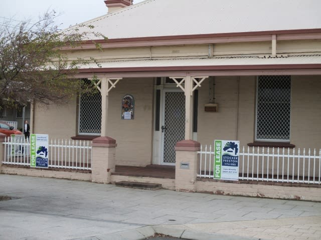 Click to view all images 2 Eliot Street Bunbury WA 6230 - Image 1
