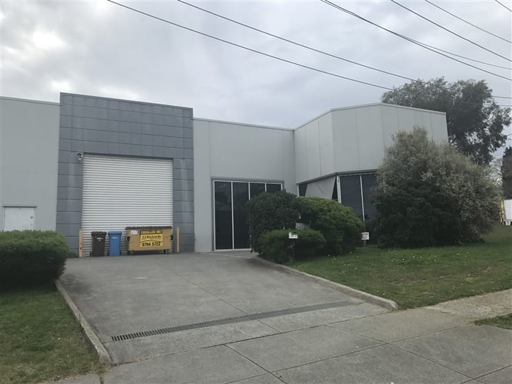 Click to view all images 1/21 Viewtech Place Rowville VIC 3178 - Image 1