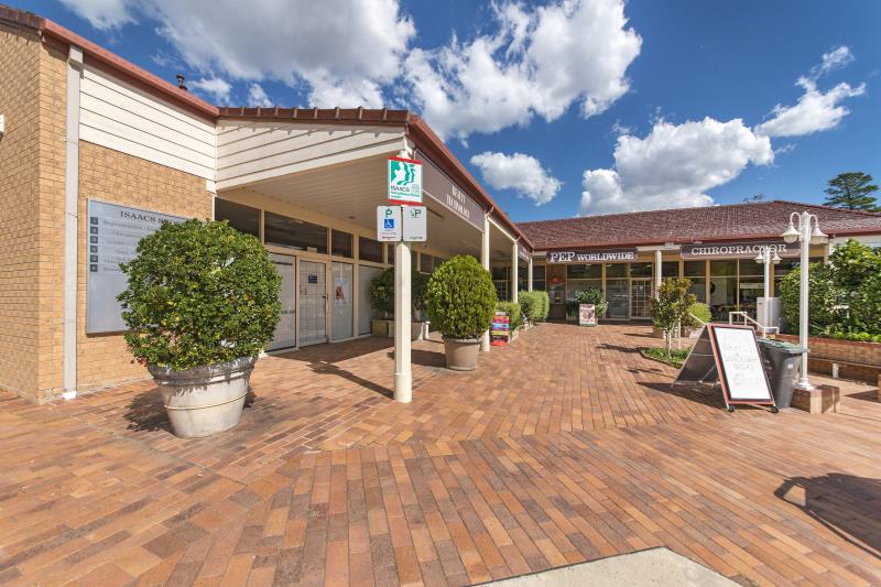 Click to view all images Ground Unit 1/1-6 Farr Place Isaacs ACT 2607 - Image 1