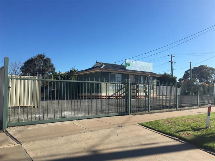 Click to view all images 79 Seventh Street Mildura VIC 3500 - Image 1