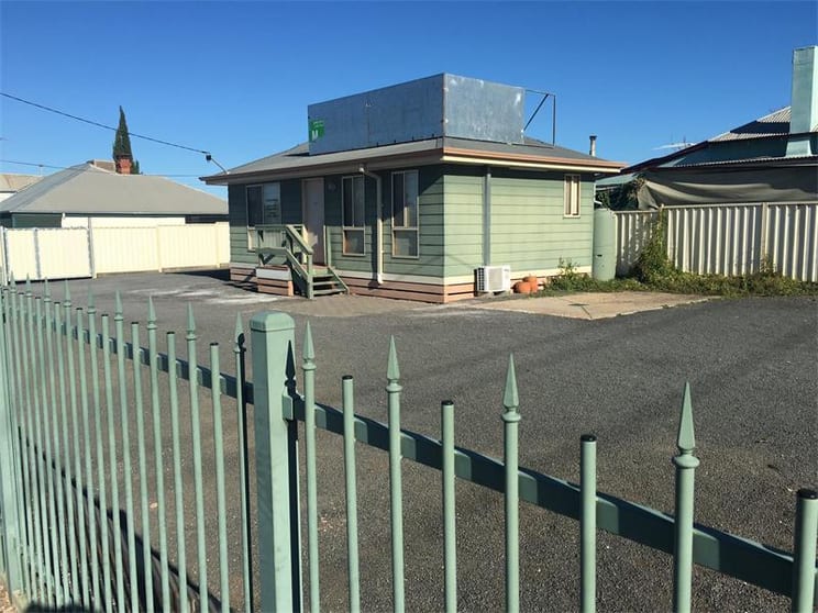 Click to view all images 79 Seventh Street Mildura VIC 3500 - Image 3