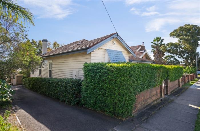 Click to view all images 196 Brunker Road Adamstown NSW 2289 - Image 1