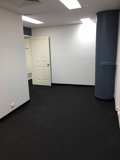 Click to view all images 73/15 VICTORIA AVE Broadbeach QLD 4218 - Image 3