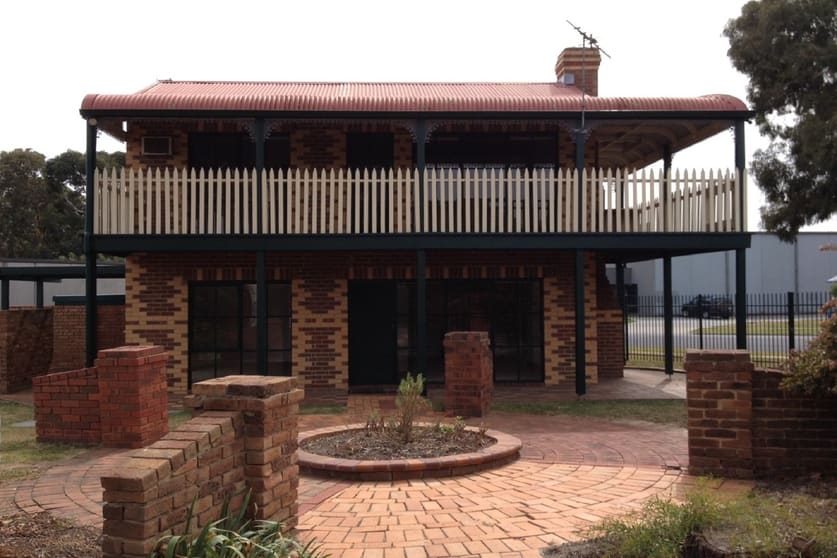 Click to view all images 3 Frankston Gardens Drive Carrum Downs VIC 3201 - Image 1