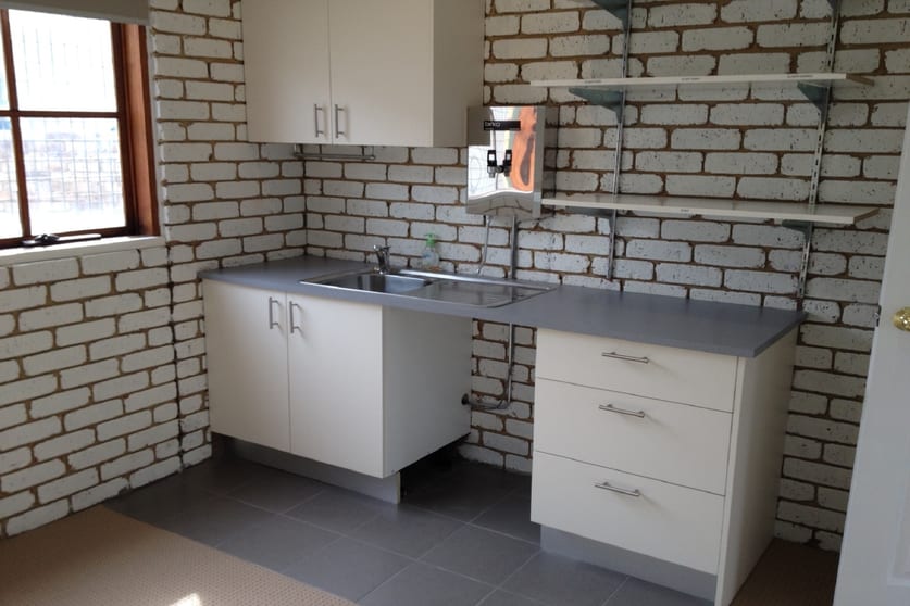Click to view all images 3 Frankston Gardens Drive Carrum Downs VIC 3201 - Image 3