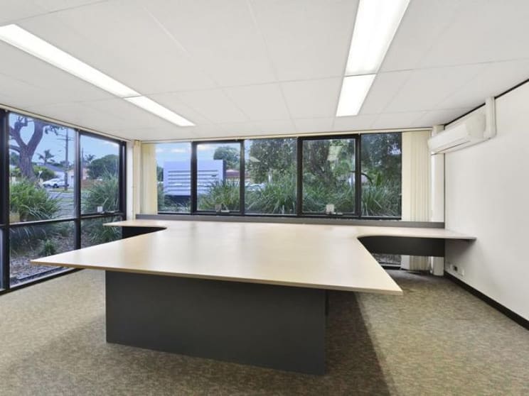 Click to view all images Cromer NSW 2099 - Image 2