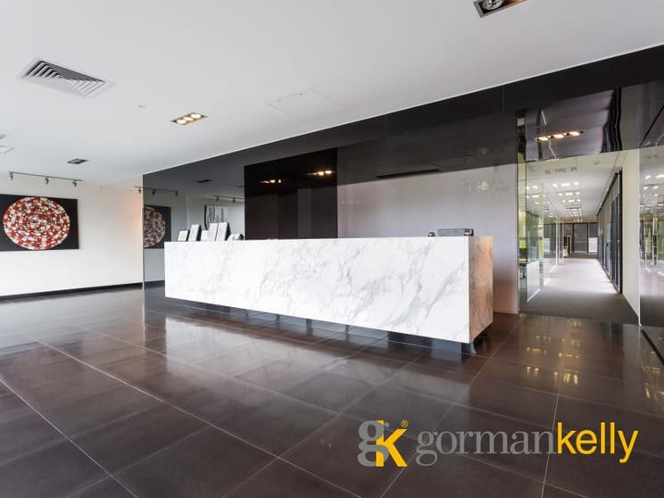 Click to view all images Level 2/21 Shierlaw Avenue Canterbury VIC 3126 - Image 2