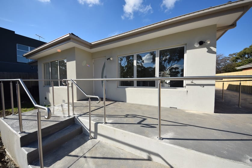 Click to view all images 426 Springvale Road Glen Waverley VIC 3150 - Image 1