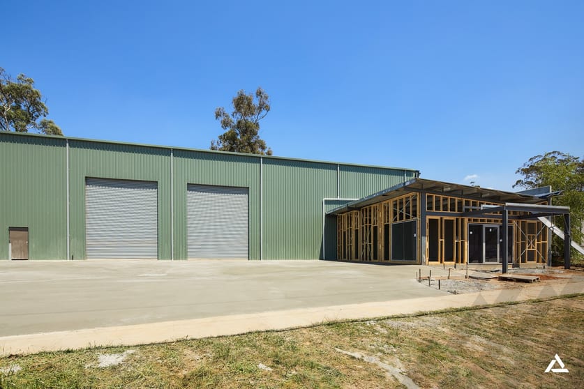 Click to view all images 3 Darcan Way Drouin VIC 3818 - Image 1