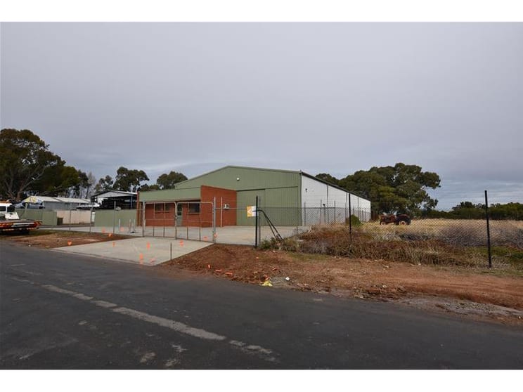 Click to view all images Unit 2, 9-15 Boolcunda Avenue Salisbury Plain SA 5109 - Image 1