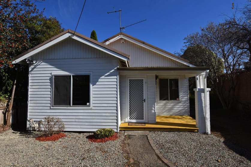 Click to view all images 1 Walker Street Bowral NSW 2576 - Image 1