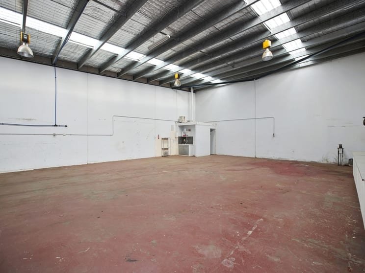 Click to view all images 4/14 Latham Street Mornington VIC 3931 - Image 3