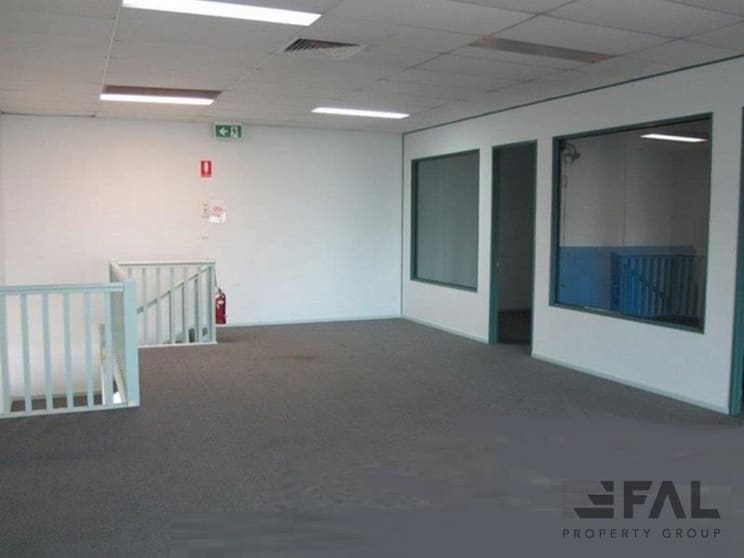 Click to view all images Unit 3/68 Murdoch Circuit Acacia Ridge QLD 4110 - Image 3