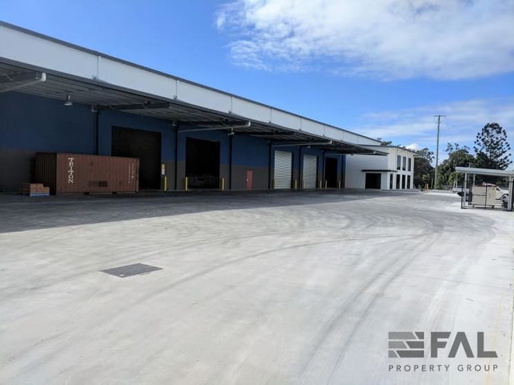 Click to view all images Parkinson QLD 4115 - Image 1