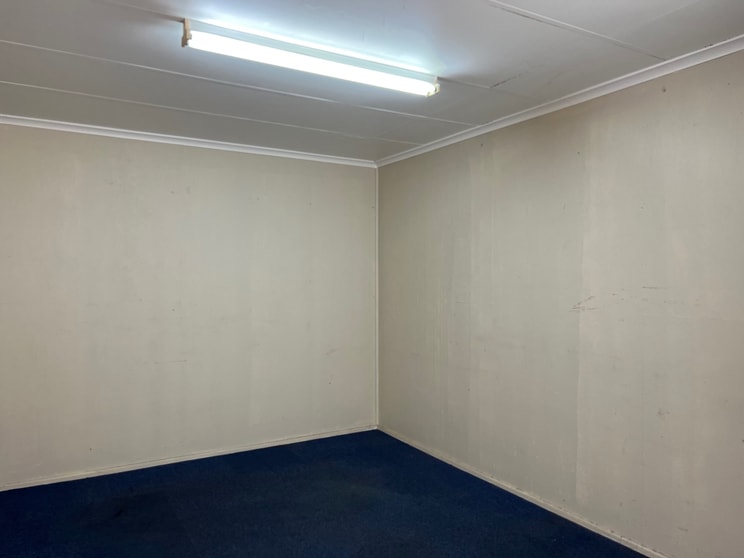 Click to view all images Kelvin Grove QLD 4059 - Image 2