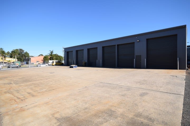 Click to view all images 18b CONCORDE WAY Bomaderry NSW 2541 - Image 1