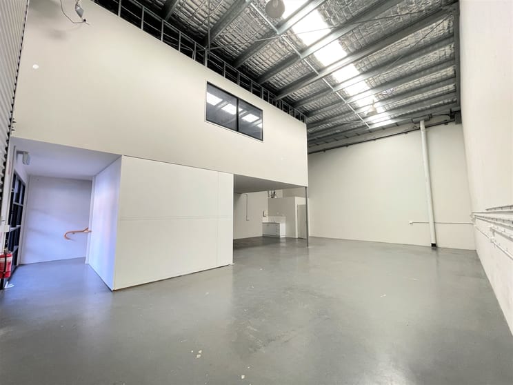 Click to view all images 9/20-22 Ellerslie Road Meadowbrook QLD 4131 - Image 3